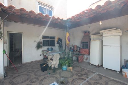 Casa à venda com 223m², 3 quartos e 4 vagasQuintal