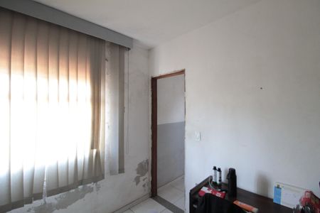 Casa à venda com 223m², 3 quartos e 4 vagasQuarto 2