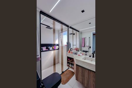 Apartamento à venda com 144m², 3 quartos e 2 vagasBanheiro da Suíte 1