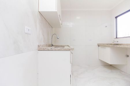 Apartamento à venda com 40m², 2 quartos e sem vaga Apartamento à venda com 40m², 2 quartos e sem vagaCozinha e Área de Serviço