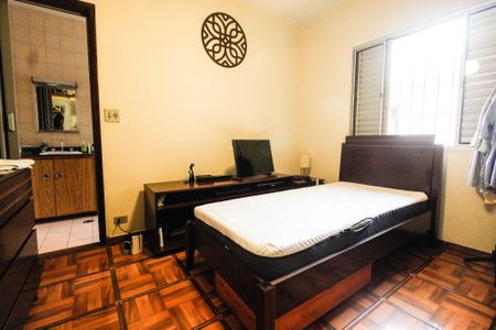 Casa à venda com 581m², 10 quartos e 5 vagas Casa à venda com 581m², 10 quartos e 5 vagasQuarto de serviço 1 casa 2