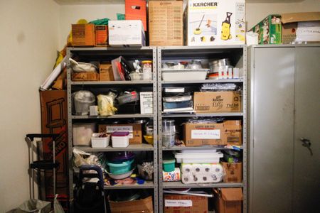 Casa à venda com 581m², 10 quartos e 5 vagas Casa à venda com 581m², 10 quartos e 5 vagasQuarto de serviço 2 casa 1