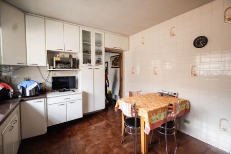 Casa à venda com 581m², 10 quartos e 5 vagas Casa à venda com 581m², 10 quartos e 5 vagasCozinha casa 4