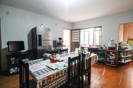 Casa à venda com 581m², 10 quartos e 5 vagas Casa à venda com 581m², 10 quartos e 5 vagasCozinha casa 1