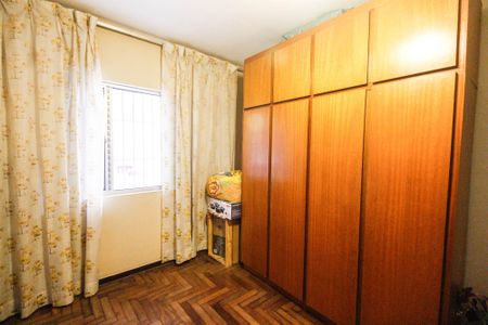 Casa à venda com 581m², 10 quartos e 5 vagas Casa à venda com 581m², 10 quartos e 5 vagasQuarto 1 casa 1