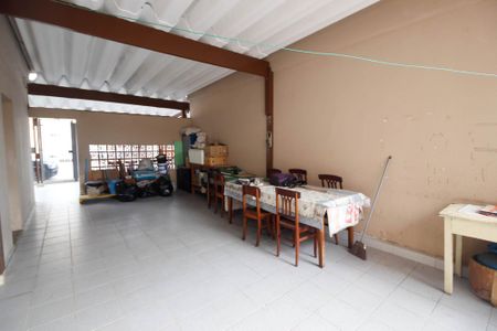 Casa à venda com 581m², 10 quartos e 5 vagas Casa à venda com 581m², 10 quartos e 5 vagasGaragem