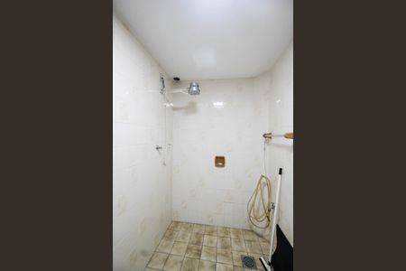 Casa à venda com 581m², 10 quartos e 5 vagas Casa à venda com 581m², 10 quartos e 5 vagasBanheiro de serviço casa 1