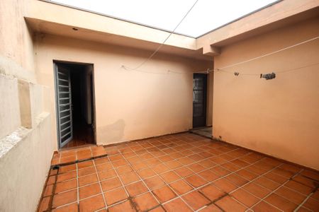 Casa à venda com 581m², 10 quartos e 5 vagas Casa à venda com 581m², 10 quartos e 5 vagasQuintal casa 2