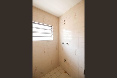 Casa à venda com 581m², 10 quartos e 5 vagas Casa à venda com 581m², 10 quartos e 5 vagasBanheiro casa 2