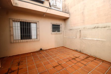 Casa à venda com 581m², 10 quartos e 5 vagas Casa à venda com 581m², 10 quartos e 5 vagasQuintal casa 2