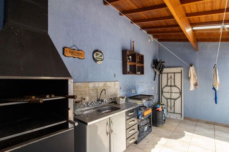 Casa à venda com 150m², 3 quartos e 2 vagas Casa à venda com 150m², 3 quartos e 2 vagasChurrasqueira