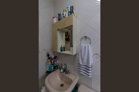 Casa à venda com 150m², 3 quartos e 2 vagas Casa à venda com 150m², 3 quartos e 2 vagasBanheiro Suíte