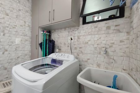 Apartamento à venda com 85m², 3 quartos e 1 vagaÁrea de Serviço