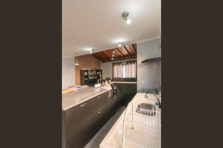 Casa à venda com 142m², 3 quartos e 2 vagas Casa à venda com 142m², 3 quartos e 2 vagasCozinha