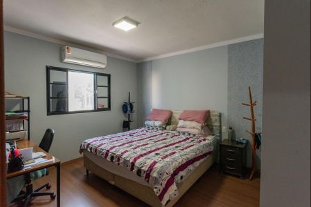 Casa à venda com 142m², 3 quartos e 2 vagas Casa à venda com 142m², 3 quartos e 2 vagasSuíte