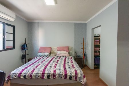 Casa à venda com 142m², 3 quartos e 2 vagas Casa à venda com 142m², 3 quartos e 2 vagasSuíte