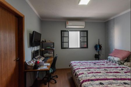 Casa à venda com 142m², 3 quartos e 2 vagas Casa à venda com 142m², 3 quartos e 2 vagasSuíte