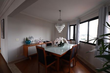 Apartamento à venda com 205m², 4 quartos e 2 vagasSala de Jantar
