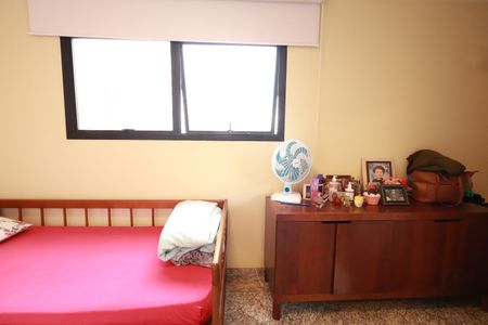 Apartamento à venda com 205m², 4 quartos e 2 vagasQuarto 4