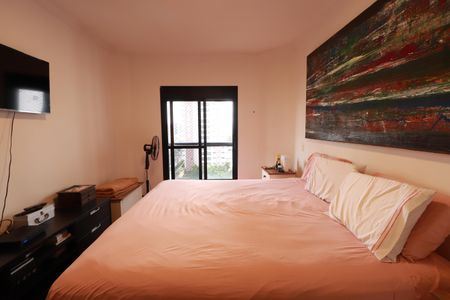 Apartamento à venda com 205m², 4 quartos e 2 vagasQuarto 2 - Suíte