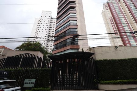 Apartamento à venda com 205m², 4 quartos e 2 vagasFachada