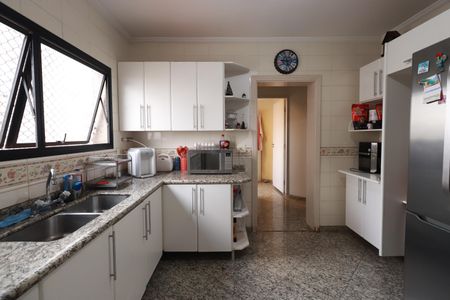 Apartamento à venda com 205m², 4 quartos e 2 vagasCozinha