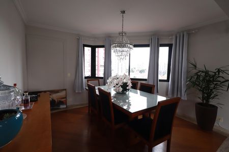 Apartamento à venda com 205m², 4 quartos e 2 vagasSala de Jantar