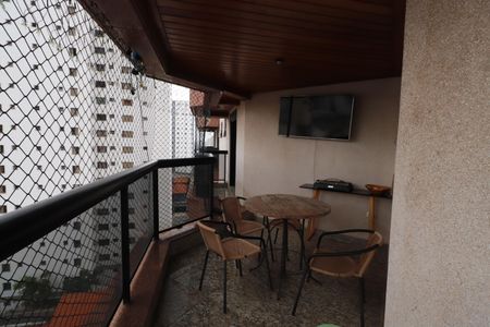 Apartamento à venda com 205m², 4 quartos e 2 vagasSacada