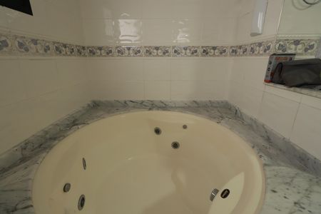 Apartamento à venda com 205m², 4 quartos e 2 vagasBanheiro da Suíte 2