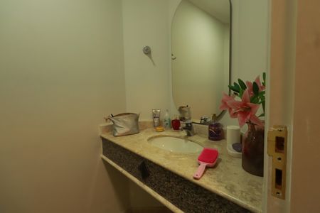 Apartamento à venda com 205m², 4 quartos e 2 vagasLavabo