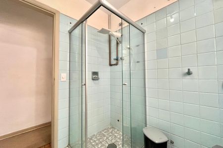Casa à venda com 200m², 4 quartos e 2 vagas Casa à venda com 200m², 4 quartos e 2 vagasBanheiro 2