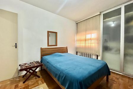 Casa à venda com 200m², 4 quartos e 2 vagas Casa à venda com 200m², 4 quartos e 2 vagasQuarto 1