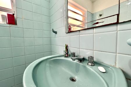Casa à venda com 200m², 4 quartos e 2 vagas Casa à venda com 200m², 4 quartos e 2 vagasBanheiro 2