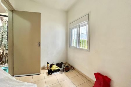 Casa à venda com 200m², 4 quartos e 2 vagas Casa à venda com 200m², 4 quartos e 2 vagasQuarto de Serviço