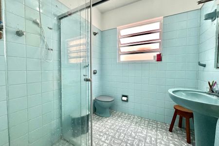 Casa à venda com 200m², 4 quartos e 2 vagas Casa à venda com 200m², 4 quartos e 2 vagasBanheiro 2