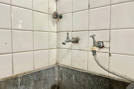 Casa à venda com 200m², 4 quartos e 2 vagas Casa à venda com 200m², 4 quartos e 2 vagasÁrea de Serviço