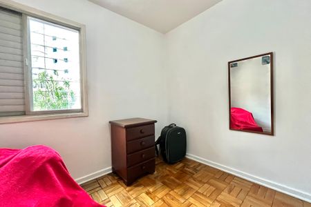 Casa à venda com 200m², 4 quartos e 2 vagas Casa à venda com 200m², 4 quartos e 2 vagasQuarto 2