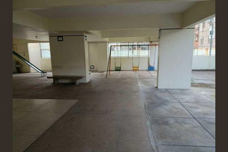 Apartamento à venda com 77m², 2 quartos e 1 vaga