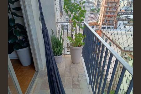 Apartamento à venda com 77m², 2 quartos e 1 vaga