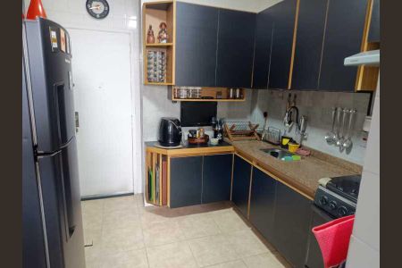 Apartamento à venda com 77m², 2 quartos e 1 vaga