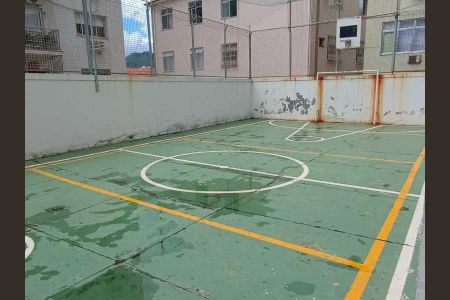 Apartamento à venda com 77m², 2 quartos e 1 vaga