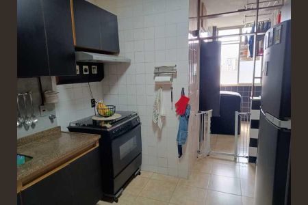 Apartamento à venda com 77m², 2 quartos e 1 vaga