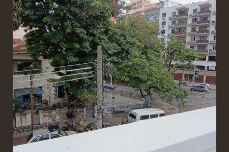 Apartamento à venda com 77m², 2 quartos e 1 vaga