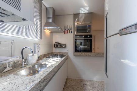 Apartamento à venda com 62m², 2 quartos e 2 vagasCozinha