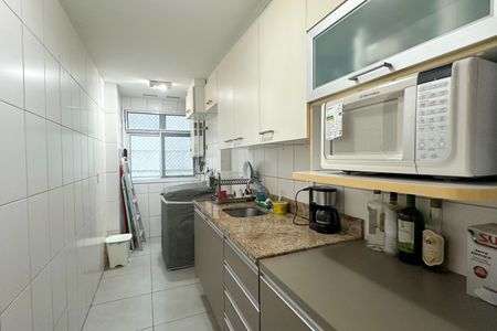 Apartamento à venda com 75m², 2 quartos e 1 vaga Apartamento à venda com 75m², 2 quartos e 1 vagaCozinha