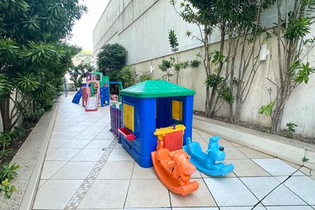 Apartamento à venda com 75m², 2 quartos e 1 vaga Apartamento à venda com 75m², 2 quartos e 1 vagaPlayground