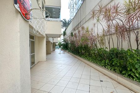 Apartamento à venda com 75m², 2 quartos e 1 vaga Apartamento à venda com 75m², 2 quartos e 1 vagaEntrada