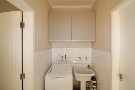 Casa à venda com 145m², 3 quartos e 4 vagasÁrea de Serviço