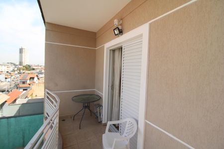 Casa à venda com 145m², 3 quartos e 4 vagasQuarto - Varanda