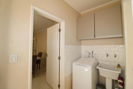 Casa à venda com 145m², 3 quartos e 4 vagasÁrea de Serviço